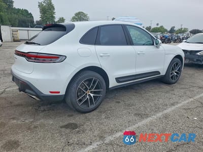 Trzecie zdjęcie samochodu z tyłu: 2023 PORSCHE MACAN BASE VIN:WP1AA2A55PLB14414 - miniatura