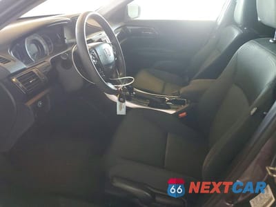 Zdjęcie 7 z 13 samochodu: 2017 HONDA ACCORD LX VIN:1HGCR2F32HA260424 - miniatura