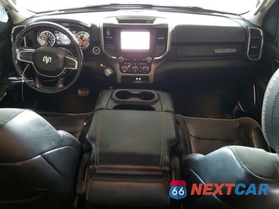 Zdjęcie 8 z 12 samochodu: 2022 RAM 1500 LARAMIE VIN:1C6RREJT9NN277704 - miniatura