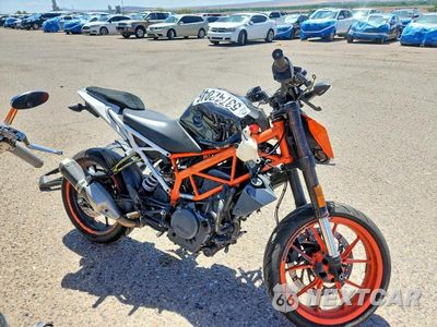 2017 KTM 390 DUKE MD2JPJ40XHC208570 - główne zdjęcie licytacji z USA - miniatura