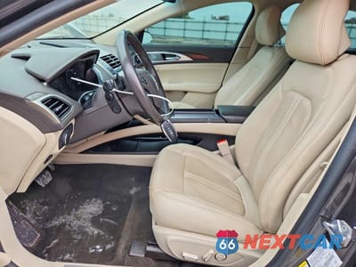 Zdjęcie 7 z 12 samochodu: 2019 LINCOLN MKZ RESERVE II VIN:3LN6L5E9XKR621251 - miniatura