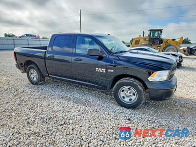 Czwarte zdjęcie samochodu z boku: 2017 RAM 1500 ST VIN:3C6RR6KT9HG668384 - miniatura