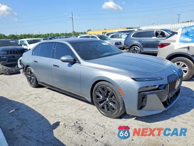 Czwarte zdjęcie samochodu z boku: 2023 BMW 760 XI VIN:WBA33EJ0XPCM54214 - miniatura