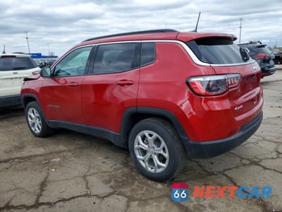 Drugie zdjęcie samochodu z przodu: 2024 JEEP COMPASS LATITUDE VIN:3C4NJDBN8RT137965 - miniatura