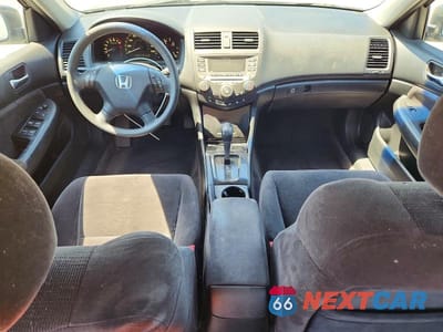 Zdjęcie 8 z 13 samochodu: 2007 HONDA ACCORD SE VIN:JHMCM56397C015975 - miniatura