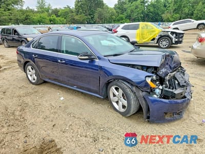 Czwarte zdjęcie samochodu z boku: 2012 VOLKSWAGEN PASSAT SE VIN:1VWBP7A33CC037520 - miniatura