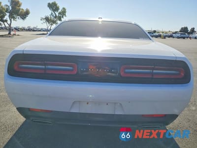 Zdjęcie 6 z 12 samochodu: 2015 DODGE CHALLENGER SXT VIN:2C3CDZAG6FH816544 - miniatura