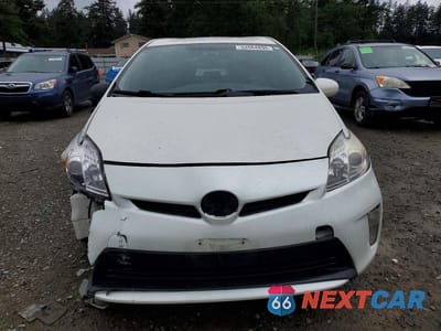 Piąte zdjęcie samochodu w środku: 2015 TOYOTA PRIUS TWO VIN:JTDKN3DU6F0466419 - miniatura