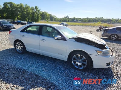Czwarte zdjęcie samochodu z boku: 2009 LINCOLN MKZ VIN:3LNHM26T79R619918 - miniatura