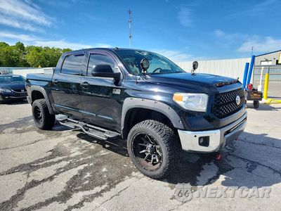 Czwarte zdjęcie samochodu z boku: 2017 TOYOTA TUNDRA 1794 EDITION VIN:5TFAW5F1XHX611267 - miniatura