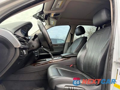 Piąte zdjęcie samochodu w środku: 2016 BMW X5 SDRIVE35I VIN:5UXKR2C59G0R69371 - miniatura
