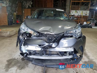 Piąte zdjęcie samochodu w środku: 2018 TOYOTA C-HR XLE PREMIUM VIN:NMTKHMBX8JR008444 - miniatura