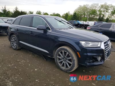 Czwarte zdjęcie samochodu z boku: 2017 AUDI Q7 PREMIUM VIN:WA1AHAF73HD038344 - miniatura