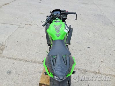 Zdjęcie 6 z 9 samochodu: 2024 KAWASAKI EX650 P VIN:ML5EXEP16RDAB7056 - miniatura