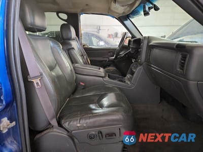 Zdjęcie 7 z 12 samochodu: 2004 GMC NEW SIERRA K1500 VIN:2GTEK13T741360663 - miniatura