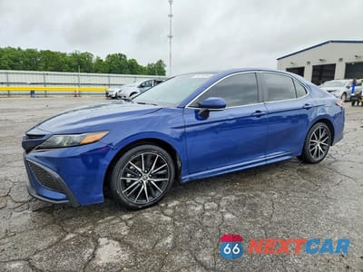 2024 TOYOTA CAMRY SE 4T1T11AK1RU209703 - główne zdjęcie licytacji z USA - miniatura