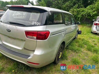 Czwarte zdjęcie samochodu z boku: 2016 KIA SEDONA L VIN:KNDMA5C15G6104796 - miniatura
