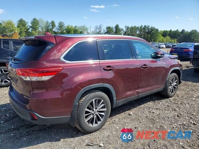 Trzecie zdjęcie samochodu z tyłu: 2019 TOYOTA HIGHLANDER XLE VIN:5TDJZRFH7KS721766 - miniatura