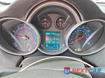 Zdjęcie 9 z 12 samochodu: 2015 CHEVROLET CRUZE LT VIN:1G1PC5SB9F7239461 - miniatura