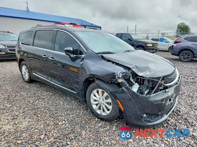 Czwarte zdjęcie samochodu z boku: 2019 CHRYSLER PACIFICA TOURING L VIN:2C4RC1BG8KR721190 - miniatura