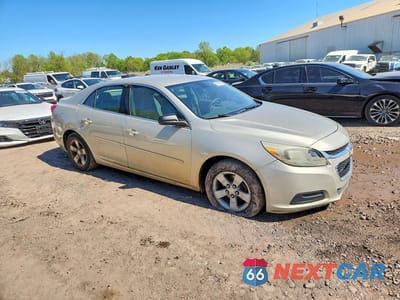 Czwarte zdjęcie samochodu z boku: 2015 CHEVROLET MALIBU LS VIN:1G11B5SL4FF116223 - miniatura