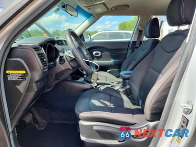 Zdjęcie 7 z 12 samochodu: 2016 KIA SOUL BASE VIN:KNDJN2A28G7868783 - miniatura