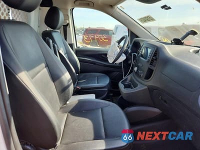 Zdjęcie 10 z 12 samochodu: 2023 MERCEDES-BENZ METRIS VIN:W1YV0BEY5P4286555 - miniatura