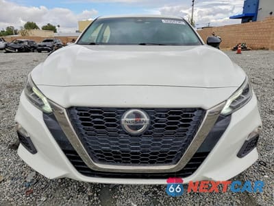 Piąte zdjęcie samochodu w środku: 2022 NISSAN ALTIMA SR VIN:1N4BL4CV0NN348833 - miniatura