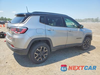 Trzecie zdjęcie samochodu z tyłu: 2019 JEEP COMPASS TRAILHAWK VIN:3C4NJDDB0KT759825 - miniatura