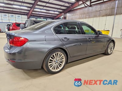 Trzecie zdjęcie samochodu z tyłu: 2013 BMW 328 XI SULEV VIN:WBA3B5C59DF595801 - miniatura