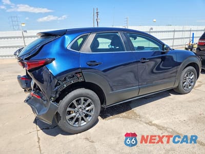 Trzecie zdjęcie samochodu z tyłu: 2022 MAZDA CX-30 VIN:3MVDMBAL9NM418814 - miniatura