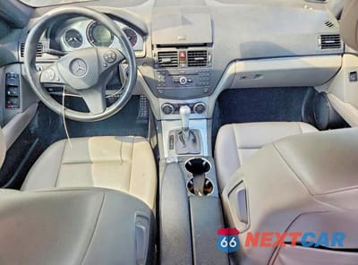 Zdjęcie 8 z 12 samochodu: 2008 MERCEDES-BENZ C 300 4MATIC VIN:WDDGF81X38F094560 - miniatura