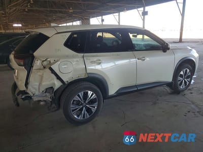 Trzecie zdjęcie samochodu z tyłu: 2021 NISSAN ROGUE SV VIN:JN8AT3BA1MW005203 - miniatura
