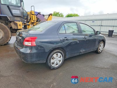Trzecie zdjęcie samochodu z tyłu: 2010 TOYOTA YARIS BASE VIN:JTDBT4K36A4076427 - miniatura