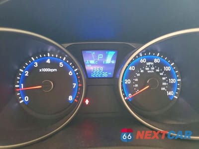 Zdjęcie 9 z 12 samochodu: 2011 HYUNDAI TUCSON LIMITED VIN:KM8JUCAC9BU228069 - miniatura