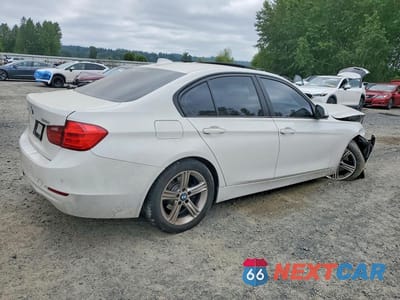 Trzecie zdjęcie samochodu z tyłu: 2015 BMW 328 XI SULEV VIN:WBA3B5G52FNS19444 - miniatura