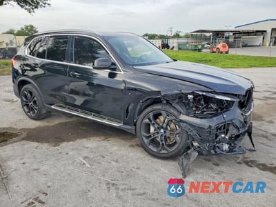 Czwarte zdjęcie samochodu z boku: 2019 BMW X5 XDRIVE40I VIN:5UXCR6C59KLL64222 - miniatura