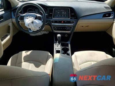 Zdjęcie 8 z 12 samochodu: 2019 HYUNDAI SONATA SE VIN:5NPE24AF5KH809543 - miniatura