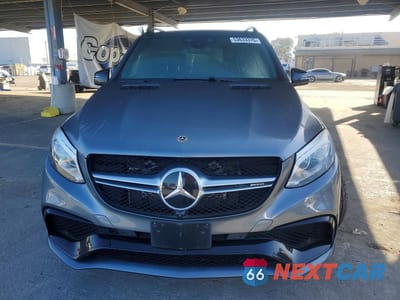Piąte zdjęcie samochodu w środku: 2017 MERCEDES-BENZ GLE 63 AMG-S 4MATIC VIN:4JGDA7FB9HA986436 - miniatura