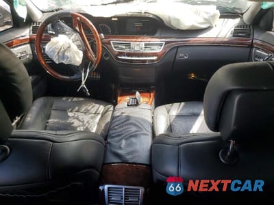 Zdjęcie 8 z 12 samochodu: 2012 MERCEDES-BENZ S 550 4MATIC VIN:WDDNG9EB5CA449176 - miniatura
