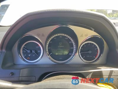 Zdjęcie 9 z 12 samochodu: 2011 MERCEDES-BENZ C 300 4MATIC VIN:WDDGF8BB5BR149387 - miniatura