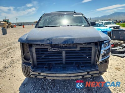 Piąte zdjęcie samochodu w środku: 2020 CHEVROLET SUBURBAN K1500 LT VIN:1GNSKHKC5LR302562 - miniatura