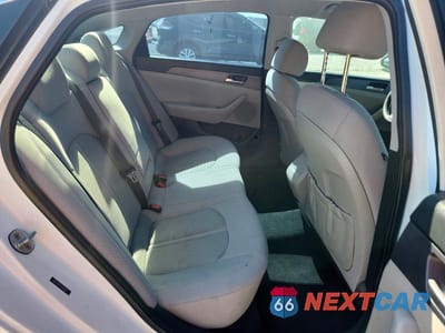 Zdjęcie 10 z 12 samochodu: 2018 HYUNDAI SONATA SE VIN:5NPE24AF7JH620407 - miniatura