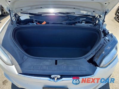 Zdjęcie 11 z 12 samochodu: 2019 TESLA MODEL X VIN:5YJXCBE21KF204225 - miniatura