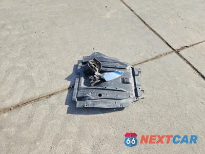 Zdjęcie 12 z 13 samochodu: 2010 HONDA INSIGHT LX VIN:JHMZE2H58AS040058 - miniatura