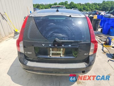 Zdjęcie 6 z 12 samochodu: 2010 VOLVO V50 2.4I VIN:YV1390MW7A2526210 - miniatura