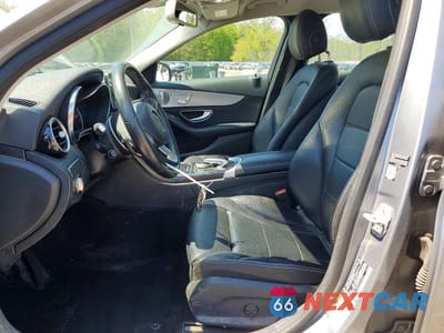 Zdjęcie 7 z 12 samochodu: 2015 MERCEDES-BENZ C 300 4MATIC VIN:55SWF4KB5FU057902 - miniatura