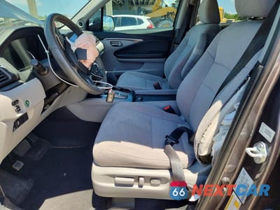 Zdjęcie 7 z 13 samochodu: 2021 HONDA PILOT EX VIN:5FNYF5H30MB023394 - miniatura