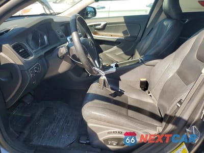 Zdjęcie 7 z 13 samochodu: 2017 VOLVO V60 T5 PREMIER VIN:YV140MEK8H1361026 - miniatura