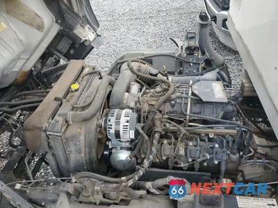 Zdjęcie 7 z 10 samochodu: 2012 ISUZU NPR HD VIN:54DC4W1B5CS800995 - miniatura